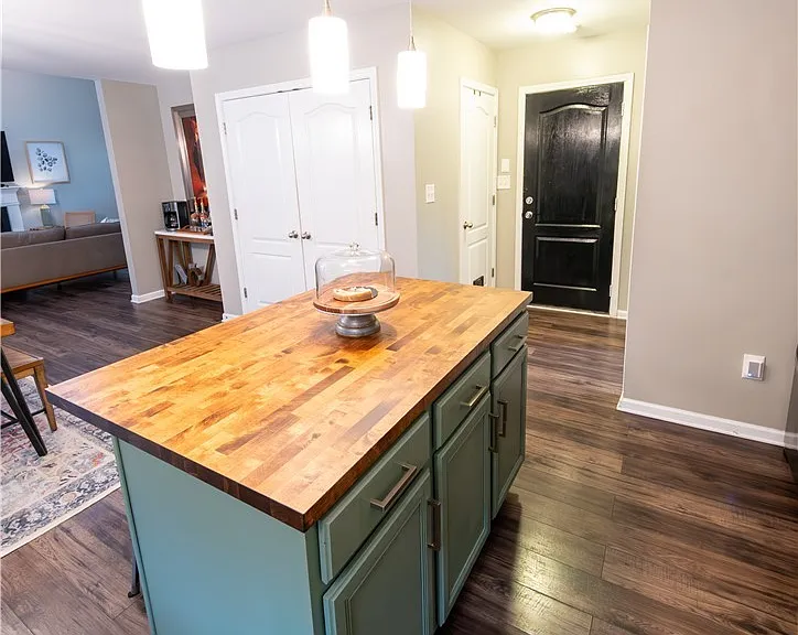 622 Omaha Dr — Photo 15