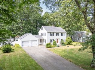 498 Converse St, Longmeadow, MA 01106