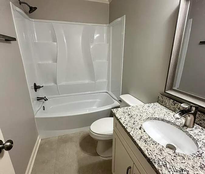 1062 Fairfax Dr — Photo 14
