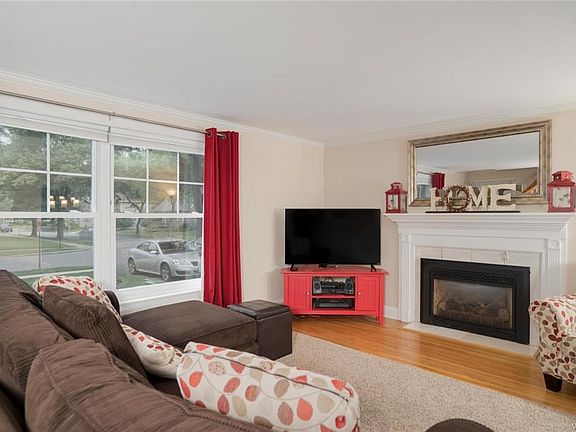2nd image of 146 Bernhardt Dr