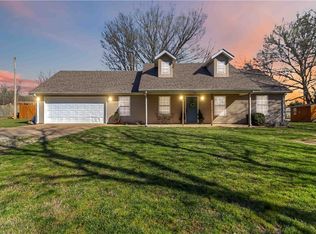 180 Quincy Ave, Lincoln, AR 72744