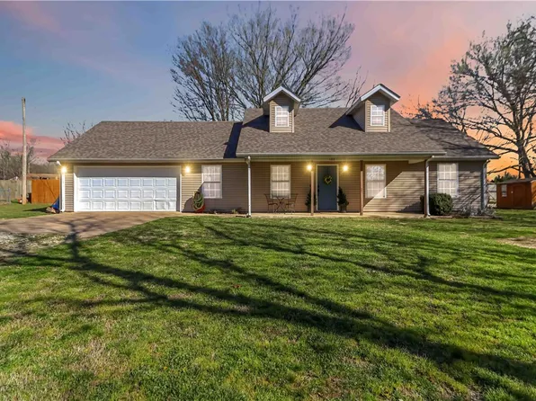 180 Quincy Ave, Lincoln, AR 72744