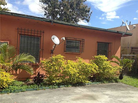 4th image of 725 Opa Locka Blvd