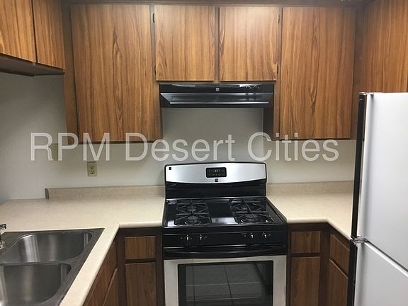 2nd image of 41 Lakeview Cir