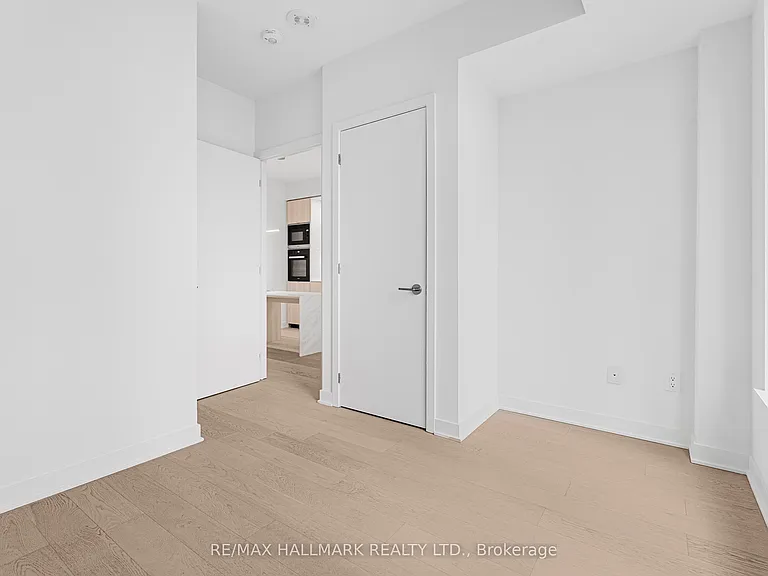 11 Yorkville Ave #3406 — Photo 19