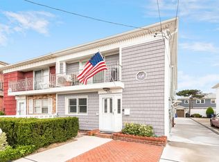 146 Beach 129th St, Rockaway Park, NY 11694