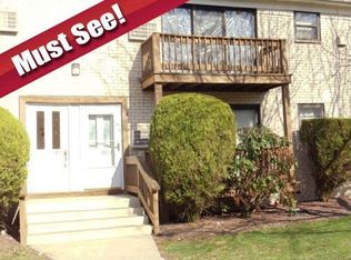 197 W Sneden Pl, Spring Valley, NY 10977