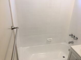 24852 Newhall Ave APT 4, Newhall, CA 91321