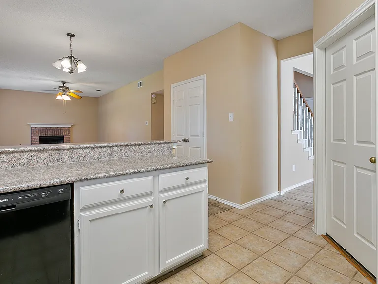 7605 Bryce Canyon Dr W — Photo 9