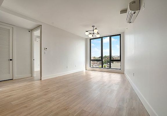 5th image of 11 Herkimer St #4P