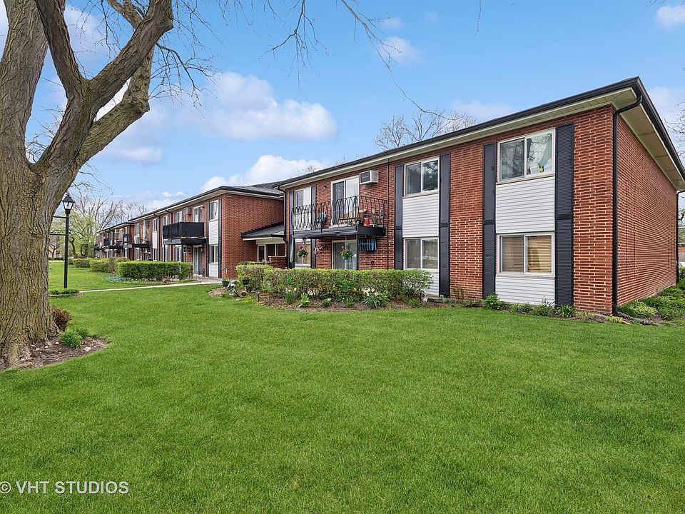 2403 E Brandenberry Ct APT 2A, Arlington Heights, IL 60004 | Zillow