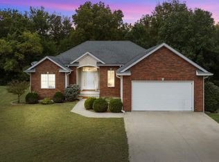 3655 Flat Creek Dr, Sedalia, MO 65301