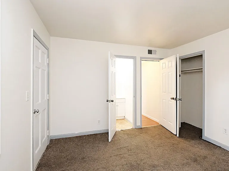 108 Jefferson Hwy #11 — Photo 3