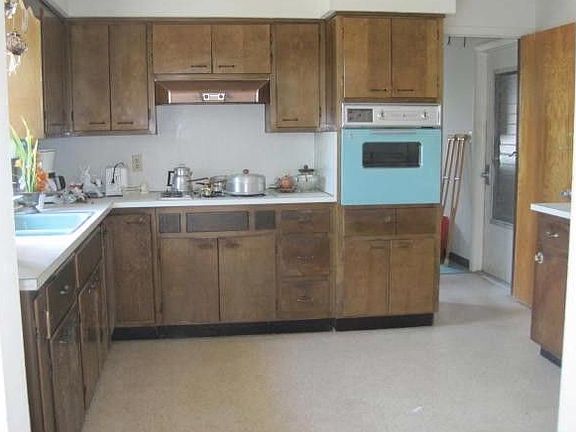 3rd image of 455 Harwood Ave