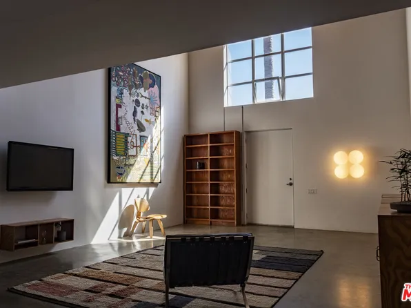 1643 12th St Suite 2, Santa Monica, CA 90404