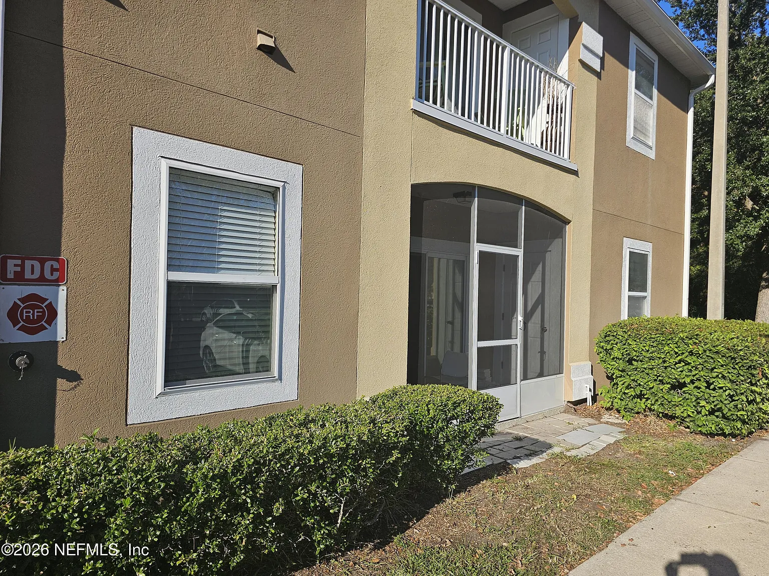 3 bed, 2.0 bath, 1157 sqft, $1,650 — Photo 4