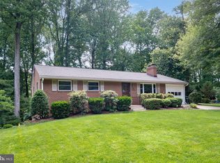 7717 Bellington Ct, Springfield, VA 22151