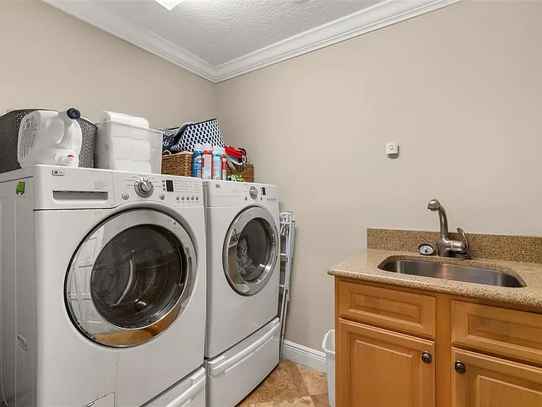180 Springwood Trl — Photo 22
