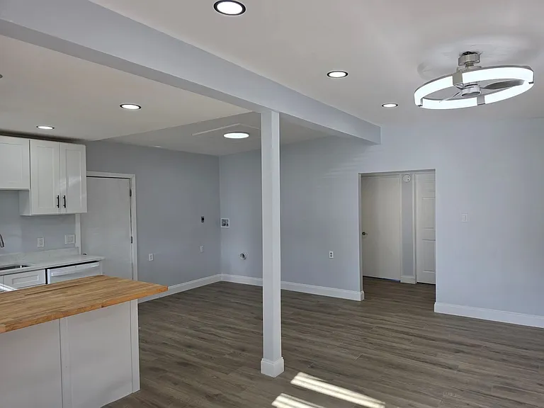 1004 Catherine St — Photo 6