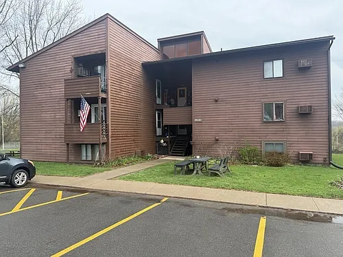 355 Village Blvd N Photo 1