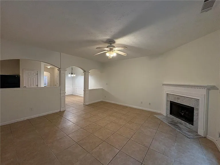 2485 Emma Way — Photo 8