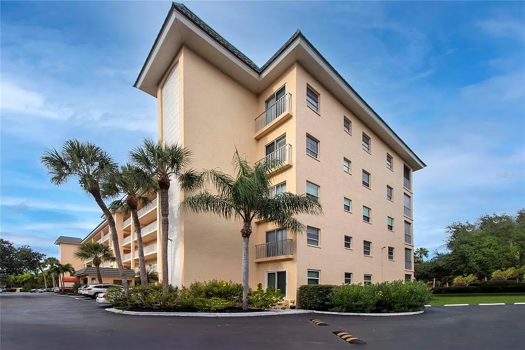 2 bed, 2.0 bath, 1160 sqft, $2,500 — Photo 3