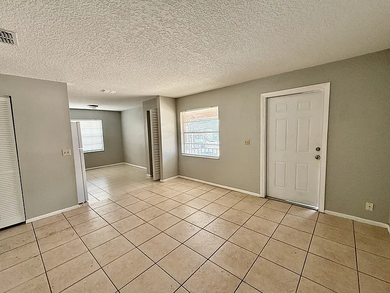 701 Michigan Ct #3 — Photo 5