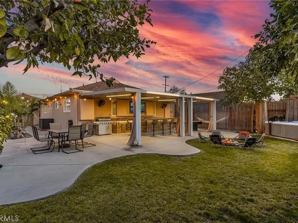 518 S Forest Ave, Santa Ana, CA 92703