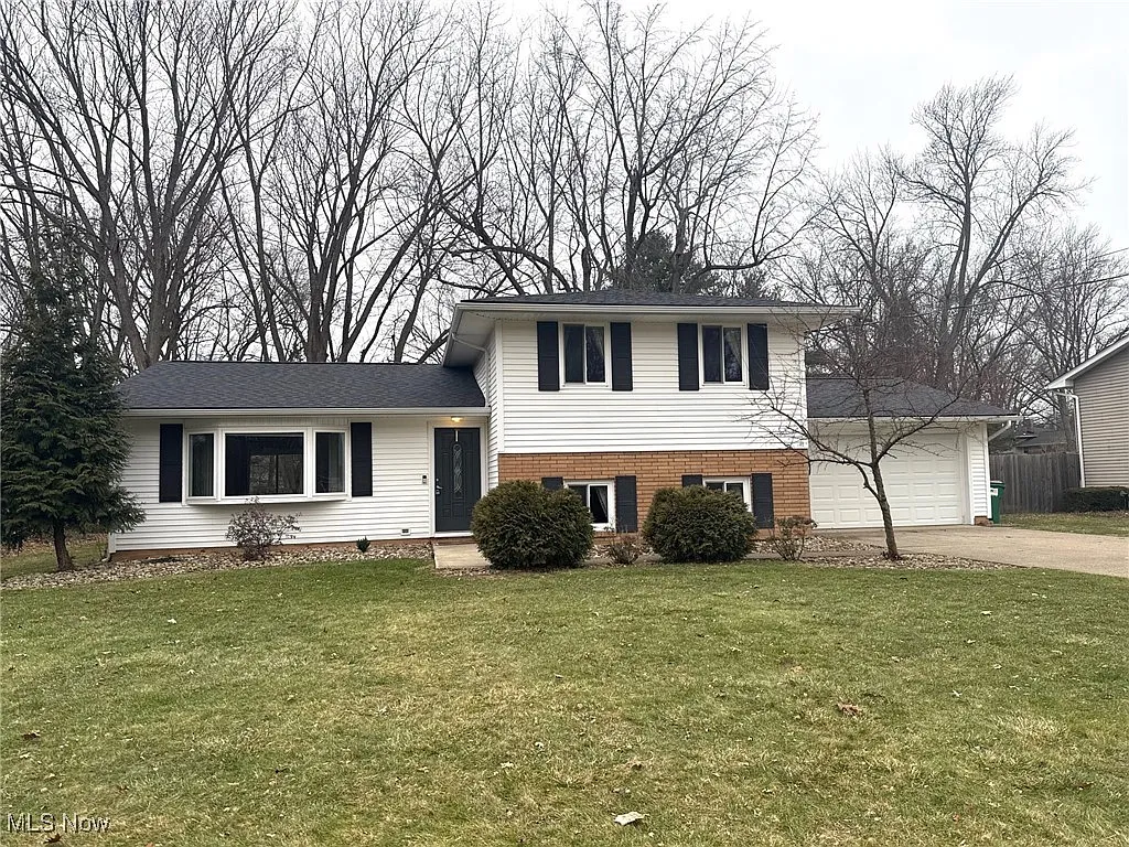 5998 Collins Rd photo 1