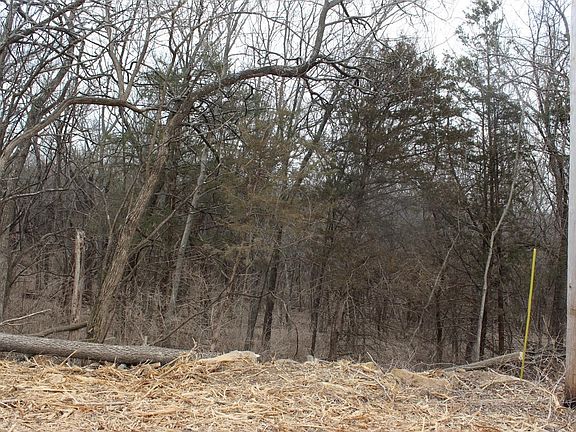 2nd image of 7499 Lakeview Rd