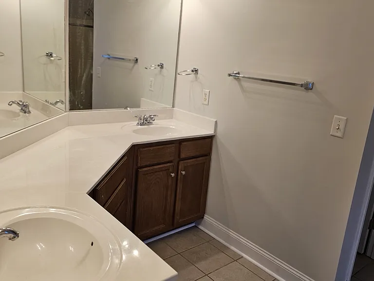 6141 Long Shore Dr — Photo 11