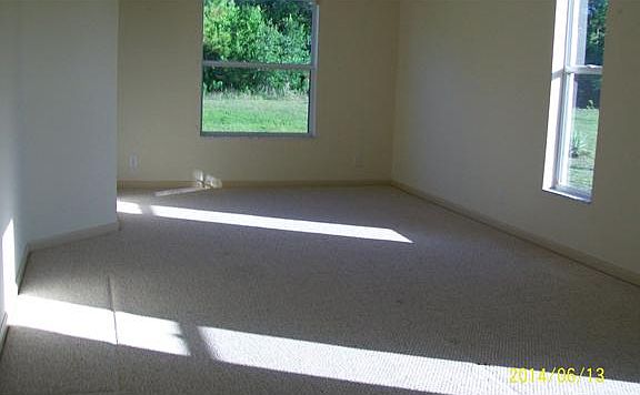 4th image of 111 SW Hawthorne Cir