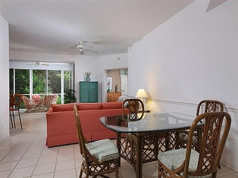 4th image of 4520 Riverwatch Dr Unit 101