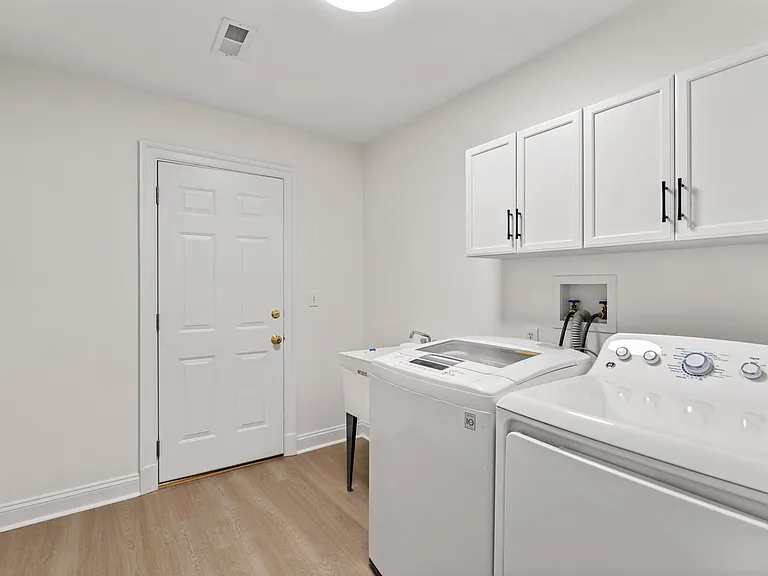 4990 Lake Tree Ln — Photo 30