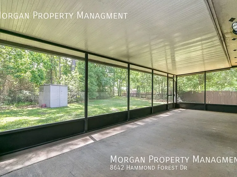 8642 Hammond Forest Dr — Photo 15