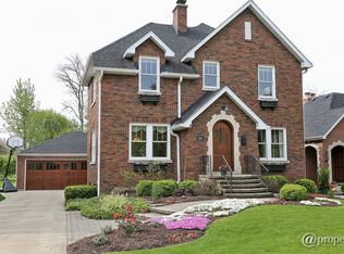 260 E May St, Elmhurst, IL 60126