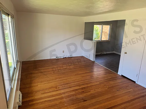927 E 216th St #1 — Photo 8