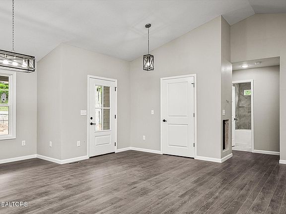 4th image of 528 Saint George Dr Lot 262
