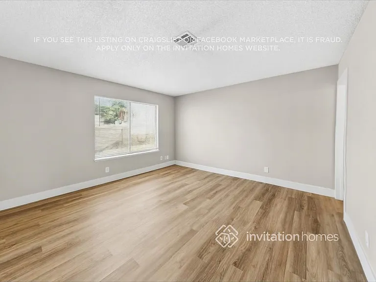 2509 Buckthorn Cir — Photo 9