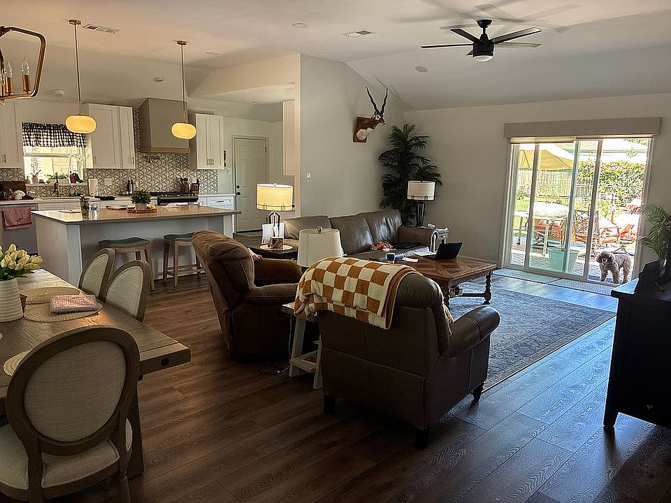 1st image of 10322 Shadow Wood Dr