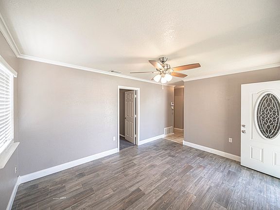 5th image of 4605 Cherokee Dr