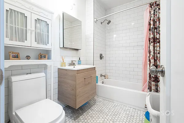 Rented by Brick&Mortar | media 33