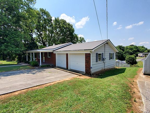 3rd image of 2771 Britt Ln