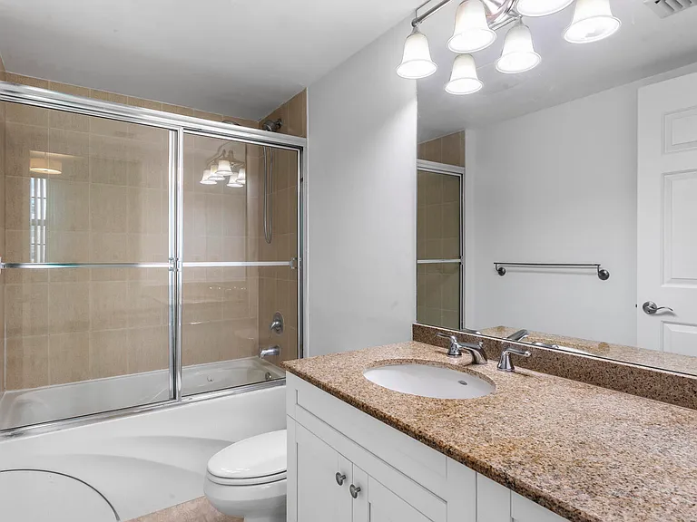 610 Clematis St #527 — Photo 16