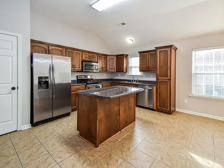 7860 Ridgedale Dr — Photo 6
