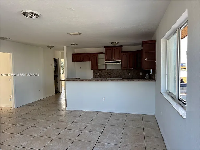7012 NW 6th Ct #7012 — Photo 1