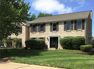 612 Paul Pointe Ct, Ballwin, MO 63011