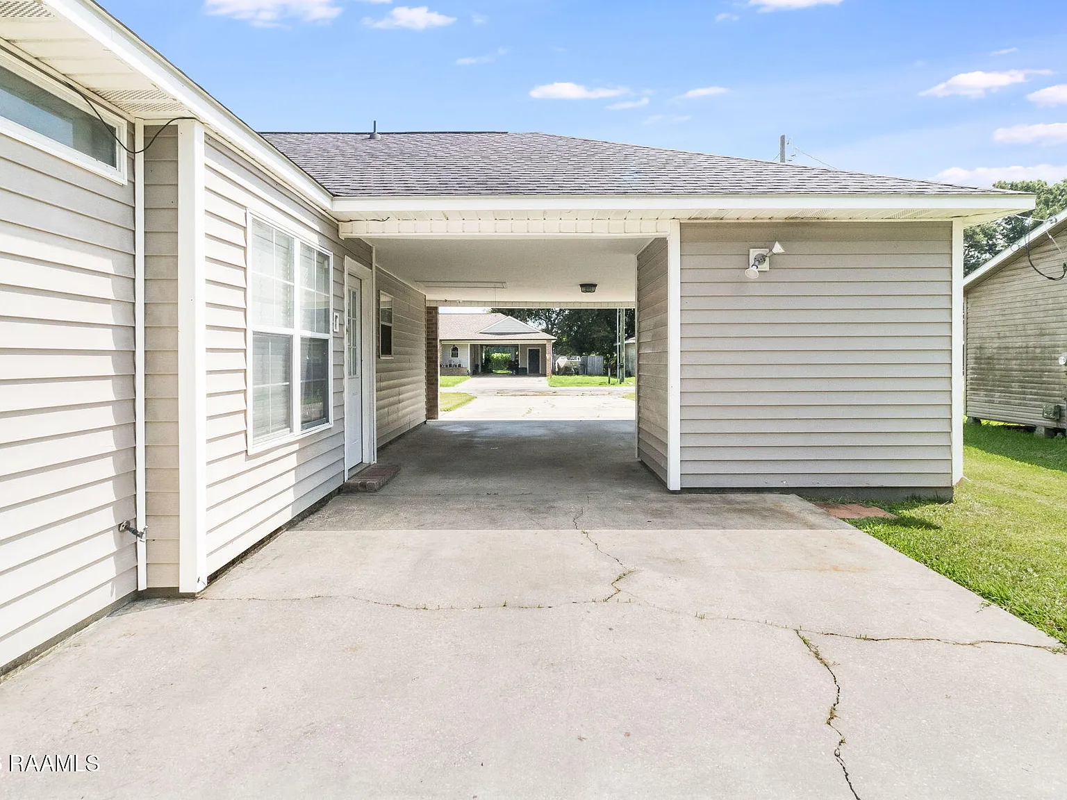 3 bed, 2.0 bath, 1531 sqft, $1,900 — Photo 3