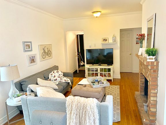 3rd image of 6855 W Wrightwood Ave #1W