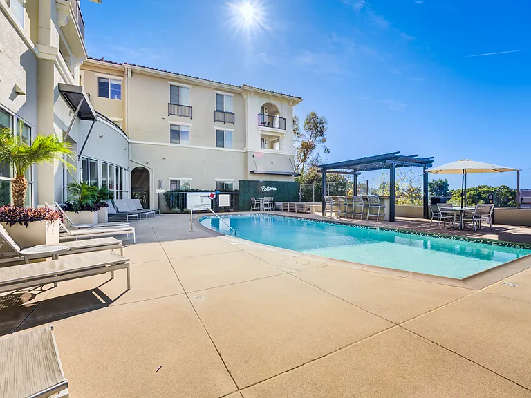 Solterra Ecoluxury Apartments — Photo 26